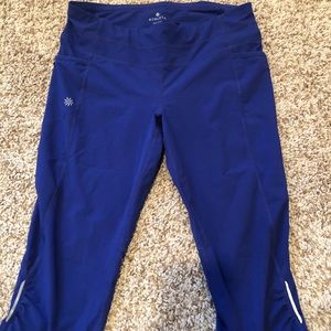 Athleta 3/4 yoga pants